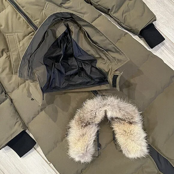 Canada Goose Mystique Parka with Fur Trim Hood in Military Green – Like New - Picture 12 of 16